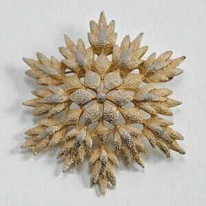 Vintage Starburst Snowflake Round Brooch Brushed Gold Tone Mid Century